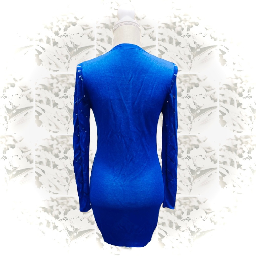 UFFIZI ITALY | M/L | Short Hills, NJ Cobalt Crosshatch Laser-Cut Thin Cardigan